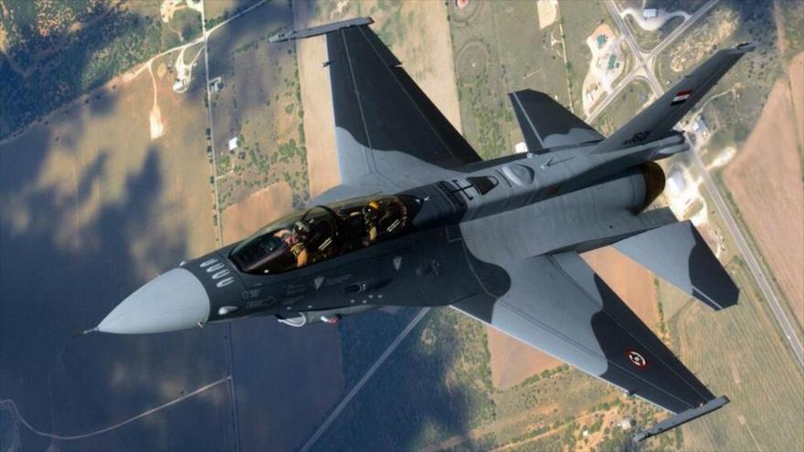 Un cazabombardero F-16 Fighting Falcon de la Aviación iraquí, de producción estadounidense.