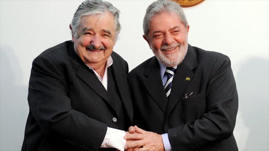 Los expresidentes de Brasil y Uruguay, Lula da Silva (drcha.) y José Mujica, respectivamente.