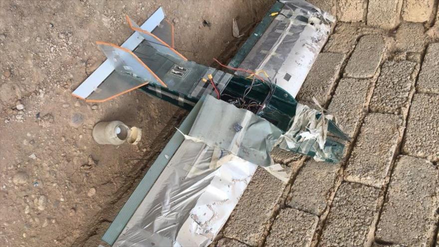 Foto publicada el 7 de noviembre de 2016 por la cadena británica BBC muestra un dron de acero de los takfiríes de EIIL hallado en el este de Mosul.