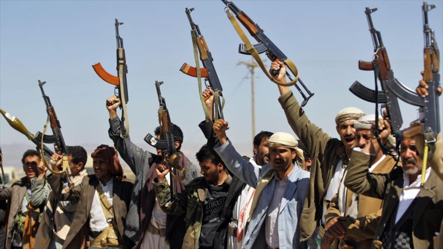 Integrantes del movimiento popular yemení Ansarolá en Saná, capital de Yemen, 1 de noviembre de 2016.