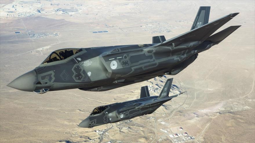 Aviones de combate de fabricación estadounidense, modelo F-35 Lightening II.
