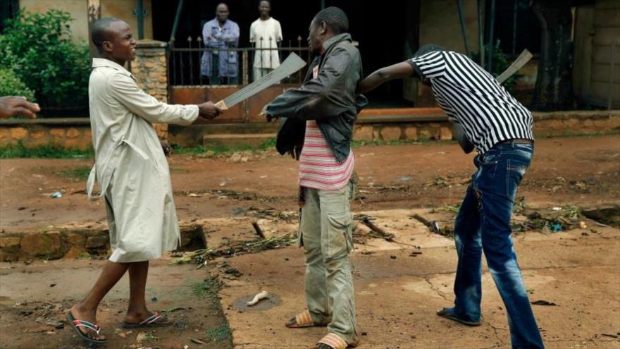 Un fotógrafo capta la violencia en las calles de la República Centroafricana, 19 deciembre de 2016.