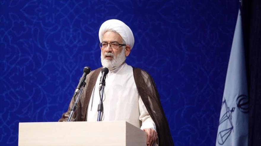 El hoyatoleslam Mohamad Yafar Montazeri, fiscal general de la República Islámica de Irán.
