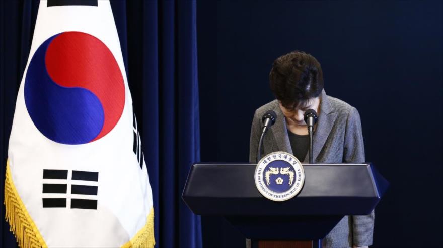 La presidenta surcoreana, Park Geun-Hye, adelantó su disposición a abandonar el poder durante un discurso pronunciado en la Casa Presidencial, 29 de noviembre de 2016. 
