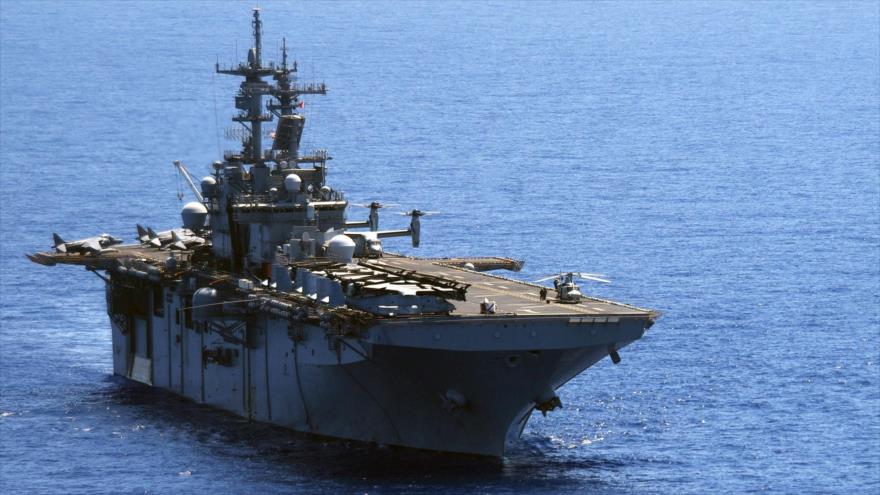 El buque de asalto anfibio USS Wasp en el mar Mediterráneo, 21 de julio de 2016.