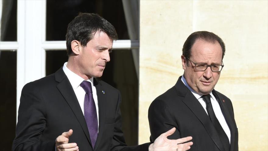 El primer ministro francés, Manuel Valls (izda.), junto al presidente François Hollande.