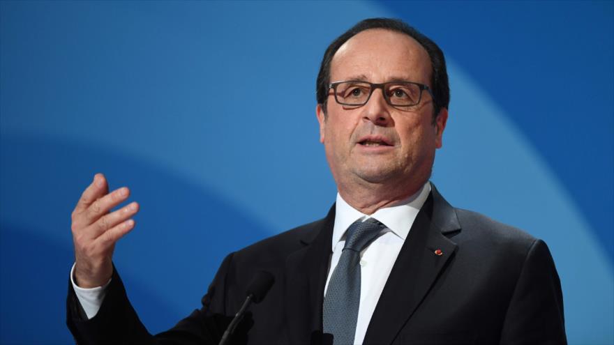 El presidente francés, François Hollande, en el museo Quai Branly de París, capital de Francia, 6 de diciembre de 2016.