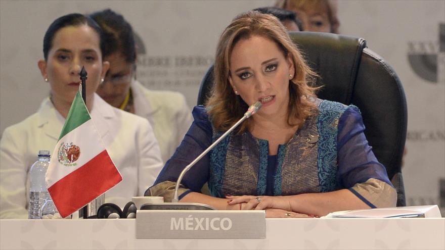 La canciller mexicana, Claudia Ruiz Massieu, habla durante la Cumbre iberoamericana en Cartagena, Colombia, 28 de octubre de 2016.