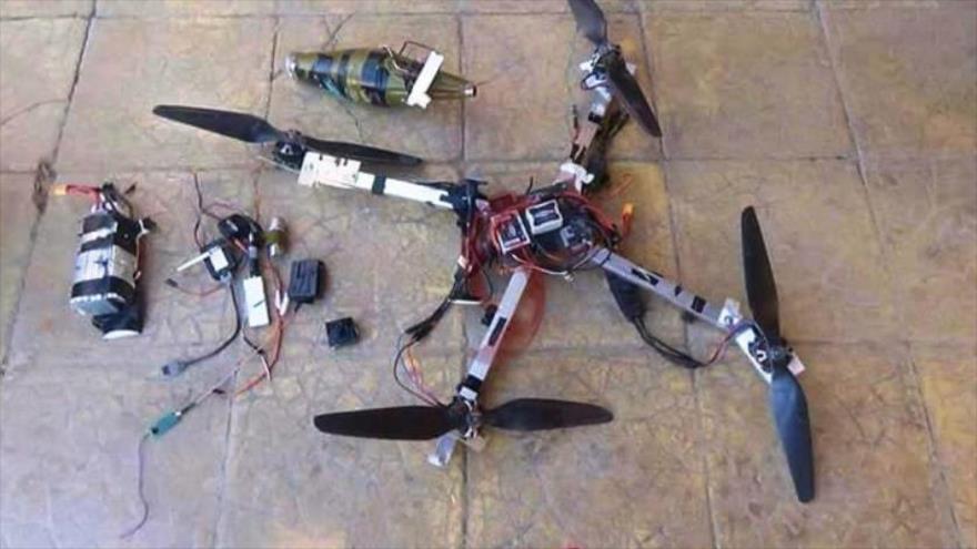 Un dron del grupo terrorista EIIL (Daesh, en árabe) derribado por las tropas sirias en la ciudad oriental de Deir al-Zur, 10 de diciembre de 2016.