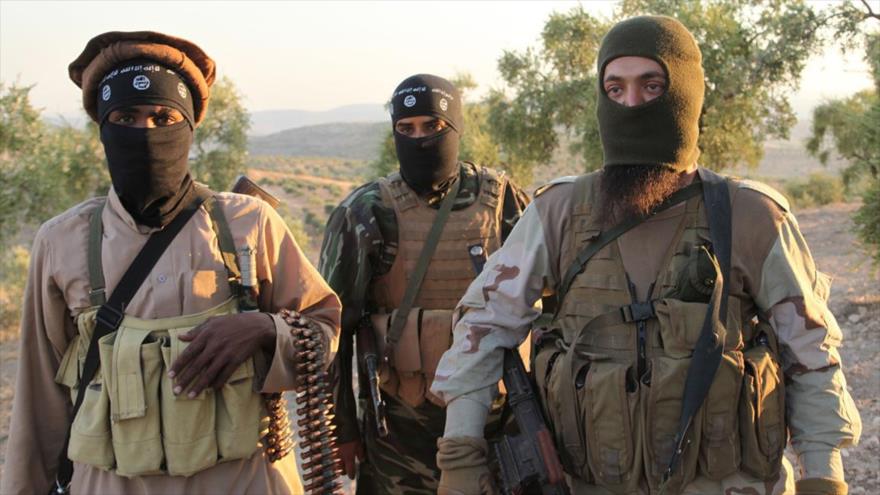Un grupo de integrantes del grupo terrorista EIIL (Daesh, en árabe) en Siria.