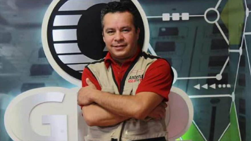 El comunicador mexicano Jesús Adrián Rodríguez Samaniego asesinado a balazos en la puerta de su casa en el estado de Chihuahua, 10 de diciembre de 2016.