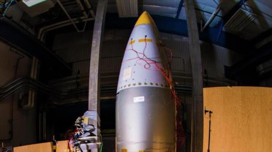 Estados Unidos prueba una bomba atómica.