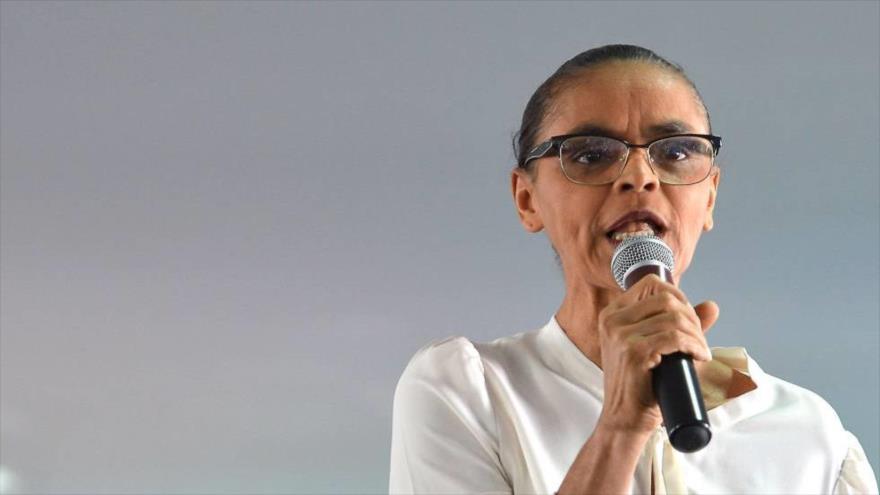 Marina Silva, exsenadora y candidata presidencial Marina Silva, habla durante el lanzamiento de la campaña ‘No Dilma, No Temer. Nueva elección es la solución’ en Brasilia, capital de Brasil, 5 de abril de 2016.