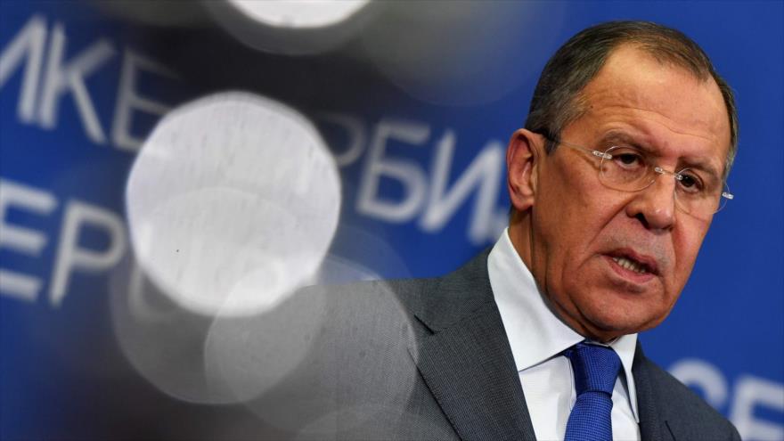 El canciller de Rusia, Serguei Lavrov, durante una rueda de prensa en Belgrado (capital de Serbia), 12 de diciembre de 2016. 