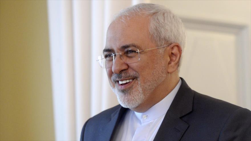 El canciller iraní, Mohamd Yavad Zarif, durante una reunión con su par finlandés en Helsinki, capital de Finlandia, 13 de mayo de 2016.