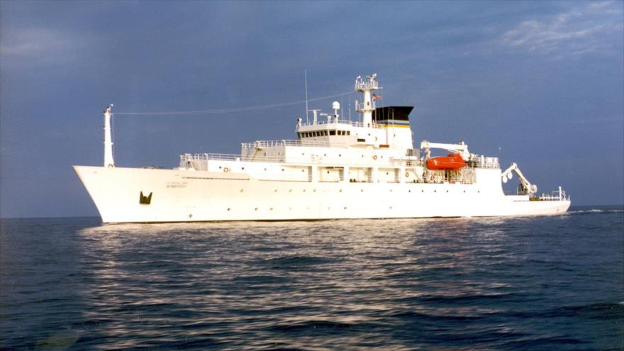 El USNS Bowditch, un barco de reconocimiento oceanográfico de la Marina de Estados Unidos.