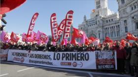 Sindicatos protestan en España por recortes y reformas del PP