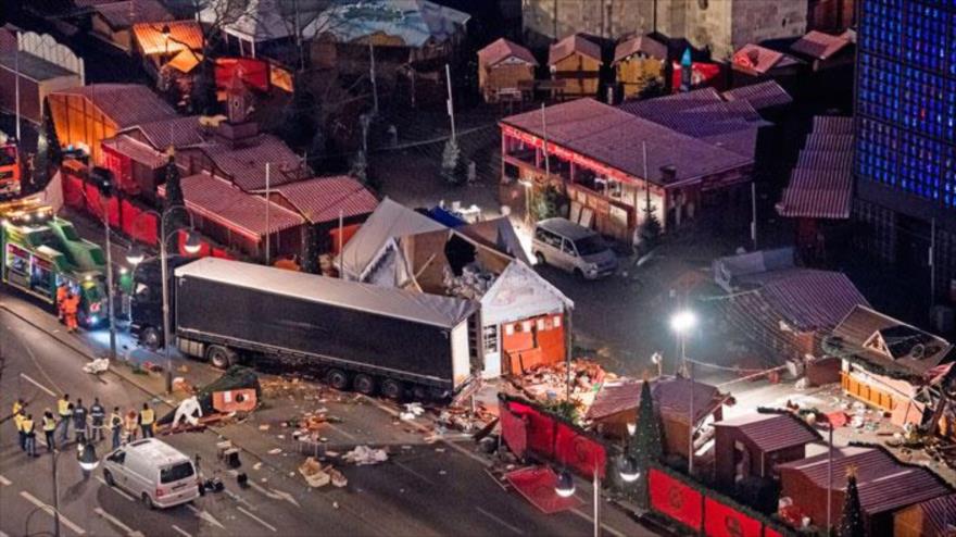 El grupo terrorista EIIL (Daesh, en árabe) reinvidicó la autoría del atentado perpetrado el lunes contra un mercado navideño en la capital alemana, Berlín, el cual dejó 12 muertos y 48 heridos.