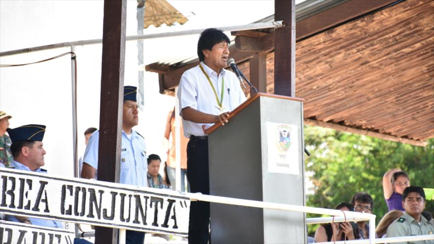 El presidente de Bolivia, Evo Morales, habla sobre el Informe anual de cierre de erradicación de coca en la Fuerza de Tarea Conjunta Chapare, Cochabamba (centro del país), 21 de diciembre de 2016.