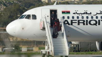 Secuestradores de avión libio se rinden tras liberar a pasajeros
