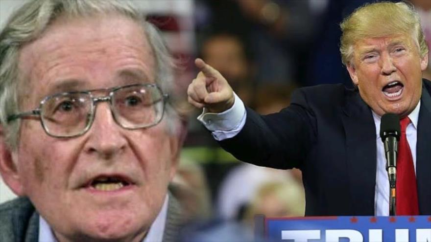 Noam Chomsky (izda.), famoso politólogo estadounidense, y el presidente electo de EE.UU., Donald Trump.