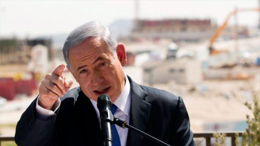 El primer ministro israelí, Benyamin Netanyahu, habla en el asentamiento ilegal israelí Har Homa, construido en la ciudad de Al-Quds (Jerusalén), 16 de marzo de 2015.