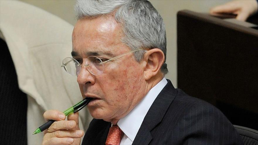 El expresidente de Colombia y actual senador Álvaro Uribe durante un acto en el Senado del país sudamericano, 29 de noviembre de 2016.