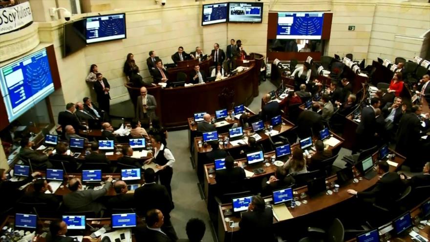 Congreso de Colombia aprueba ley de amnistía para las FARC