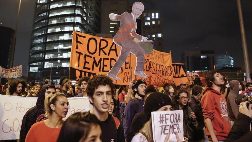 Los brasileños manifiestan en contra de las políticas del presidente Michel Temer, 9 de septiembre de 2016.