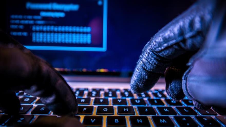 El Gobierno de EE.UU. atribuye los ciberataques a dos grupos de espionaje rusos, identificados como APT28 y APT29 —APT corresponde a las siglas de ‘amenaza avanzada persistente’, en inglés—.