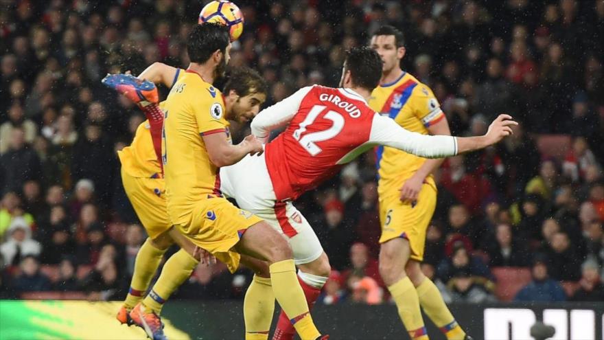 Vídeo: Olivier Giroud anota un espectacular golazo de escorpión