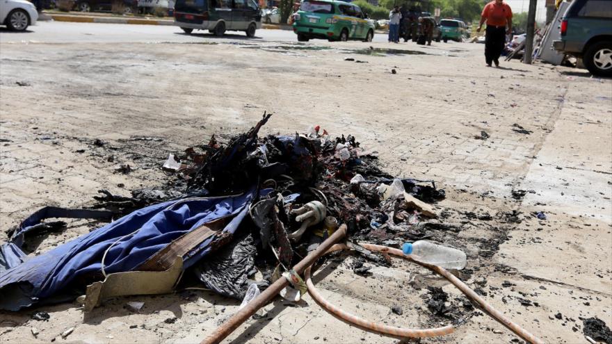 Los restos de un atentado con bomba contra un grupo de enlutados chiíes en Bagdad, capital iraquí, 9 de octubre de 2016.