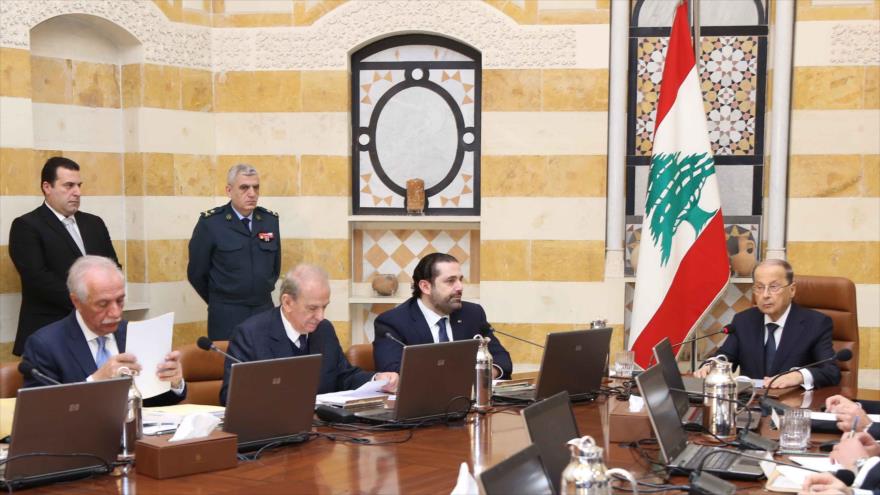 El presidente de El Líbano, Michel Aoun (dcha.), encabeza una sesión del Gabinete, 4 de enero de 2017.