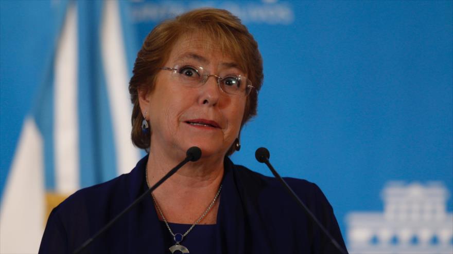 La presidenta chilena, Michelle Bachelet, durante una conferencia de prensa en Buenos Aires (capital argentina), 16 de diciembre de 2016.