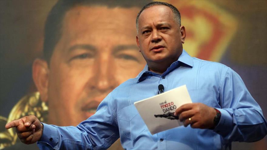 El primer vicepresidente del Partido Socialista Unido de Venezuela (PSUV), Diosdado Cabello, durante su programa de televisión “Con el Mazo Dando”.
