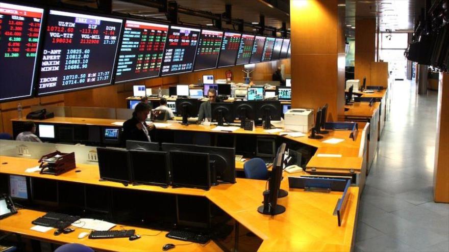 Interior de la sede de la Bolsa de Barcelona, en el noreste de España.