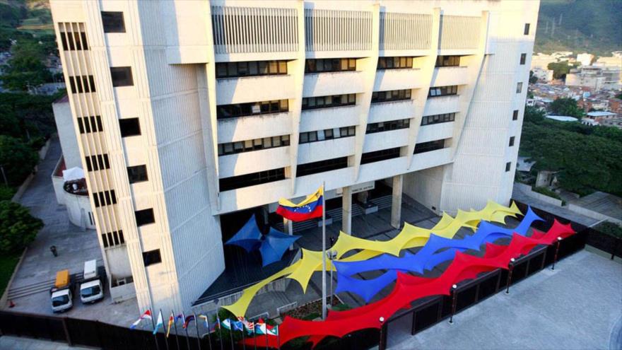 TSJ advierte que la AN carece de facultad para destituir a Maduro