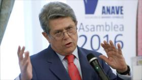 Partidos exigen disculpas de exministro de PP por accidente Yak-42