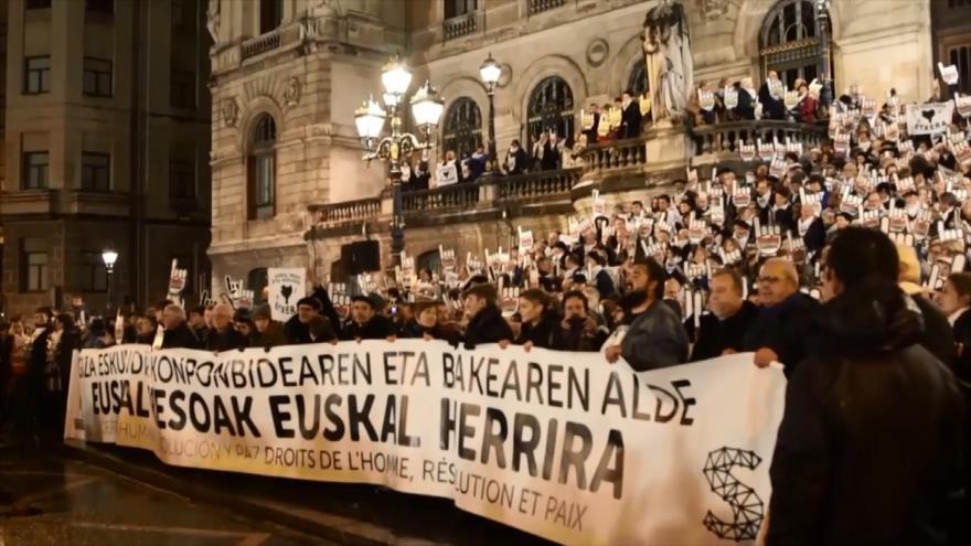 Multitudinaria manifestación en apoyo a presos de ETA en Bilbao