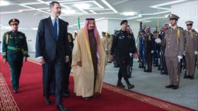 El rey de España viaja a Arabia Saudí a vender barcos de guerra