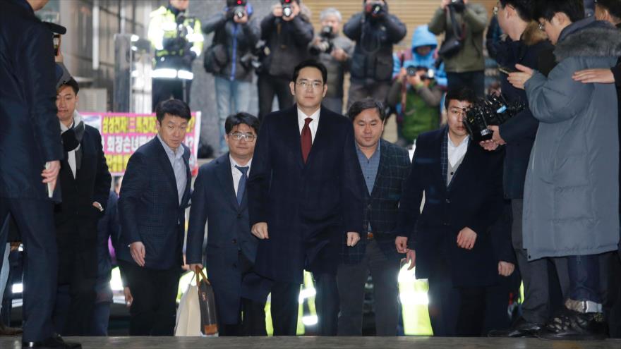 Lee Jae-Yong, vicepresidente del conglomerado Samsung, antes de ser interrogado como sospechoso en escándalo de corrupción, 12 de enero de 2017.