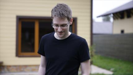 Putin no enviará a Edward Snowden en calidad de “regalo” a Trump