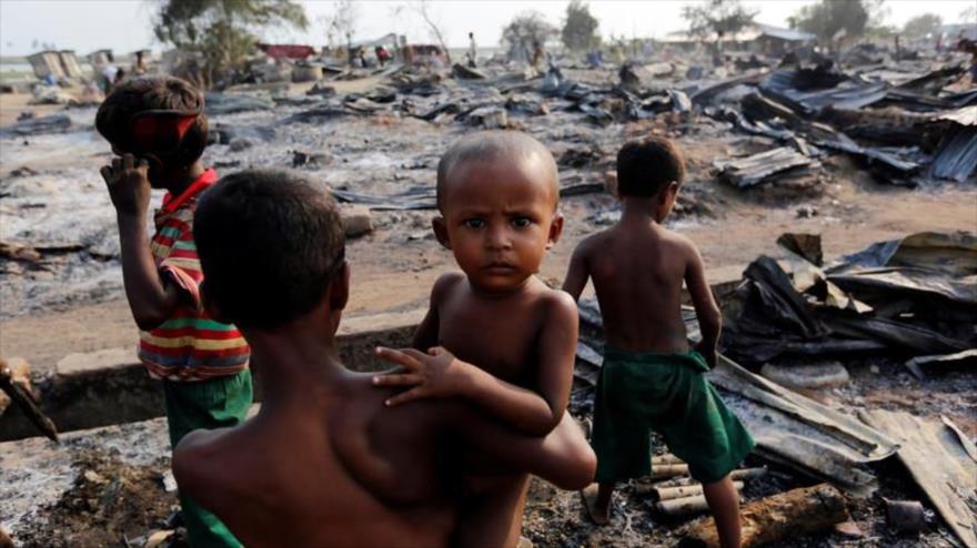 Restos de las viviendas de musulmanes rohingyas en el pueblo de Maungdaw, ubicado en el estado de Rajine, Myanmar.
