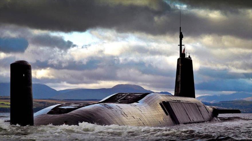 Imagen de 2007 del submarino atómico británico de clase Vanguard HMS Vengeance, que en junio de 2016 sufrió un fallo en el lanzamiento de un misil nuclear no armado Trident II D5 frente a las costas de Florida, en el sureste de EE.UU., según el diario Times.