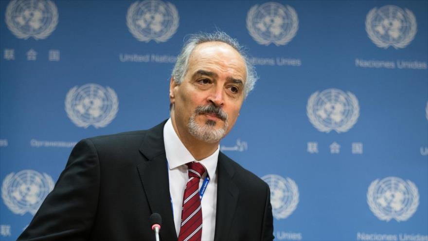 El embajador sirio ante las Naciones Unidas, Bashar al-Yafari, habla durante una conferencia de prensa en la sede de este organismo en Nueva York (EE.UU.), 9 de agosto de 2016.