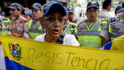 Oposición fracasa en organizar una gran protesta contra Maduro