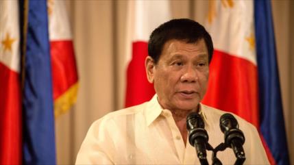 Duterte culpa a la CIA de muerte de 44 policías filipinos