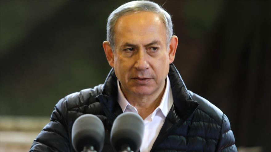 El primer ministro israelí, Benyamin Netanyahu, durante una conferencia de prensa en la sede de la división del ejército en el asentamiento de Bet El, al norte de Ramalá, en la Cisjordania ocupada, 10 de enero de 2017.
