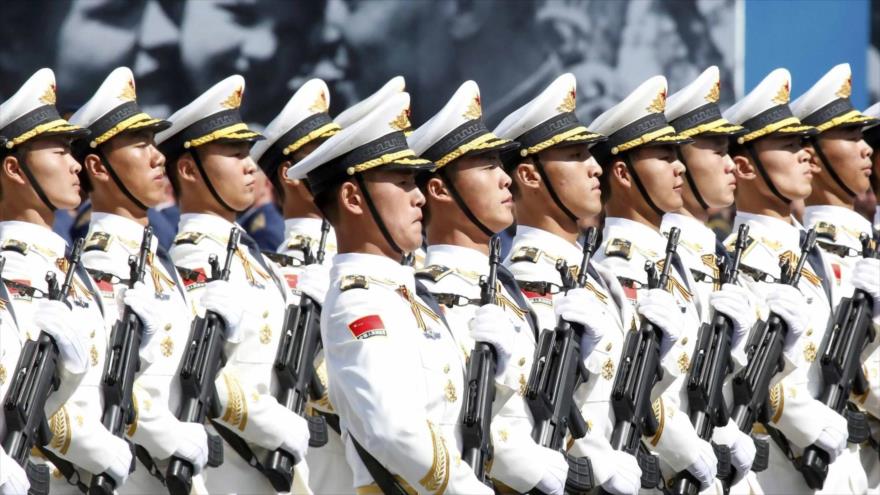 Soldados del Ejército Popular de Liberación de China en un desfile.