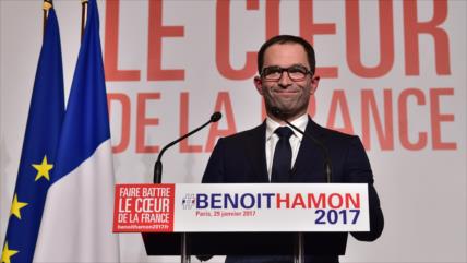 Socialistas franceses eligen a Hamon como candidato presidencial 